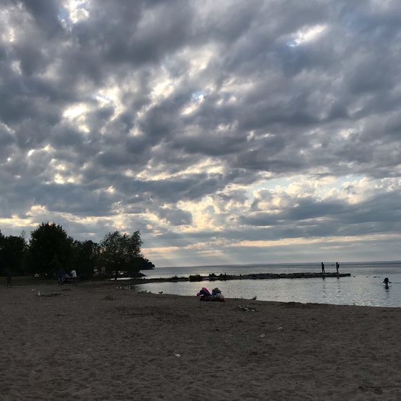 Meet your Posher, Pam - Picture 3 of 4